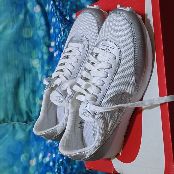 Nike DBREAK WOMEN 9, - Picture 1 of 8